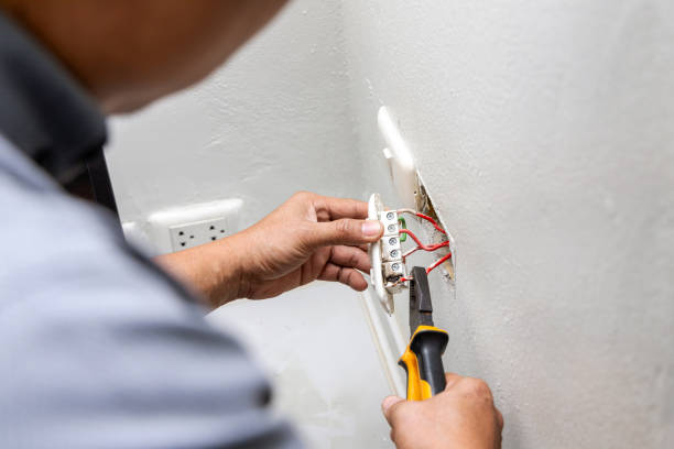 Best Affordable Emergency Electrician  in Troutdale, OR